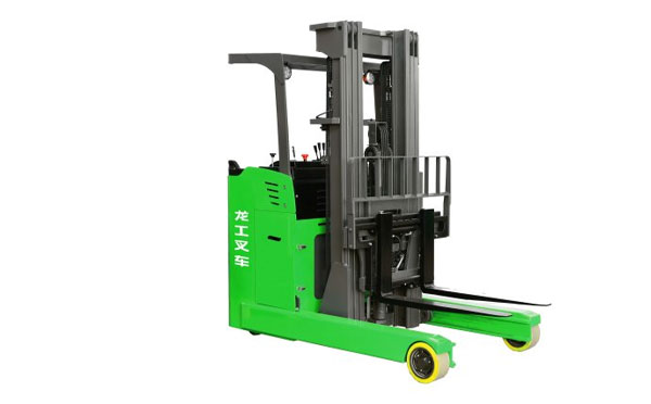 龙工白银叉车与环保同行：构建绿色物流新纪元