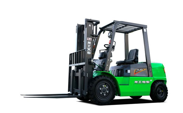 白银叉车保养技巧：延长设备寿命的关键方法