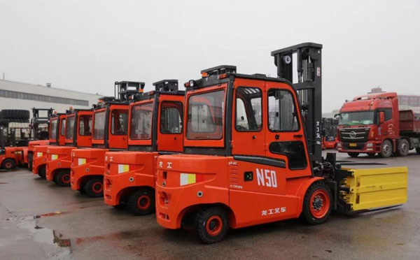 选对白银叉车更高效——龙工白银叉车为何成为行业标杆？